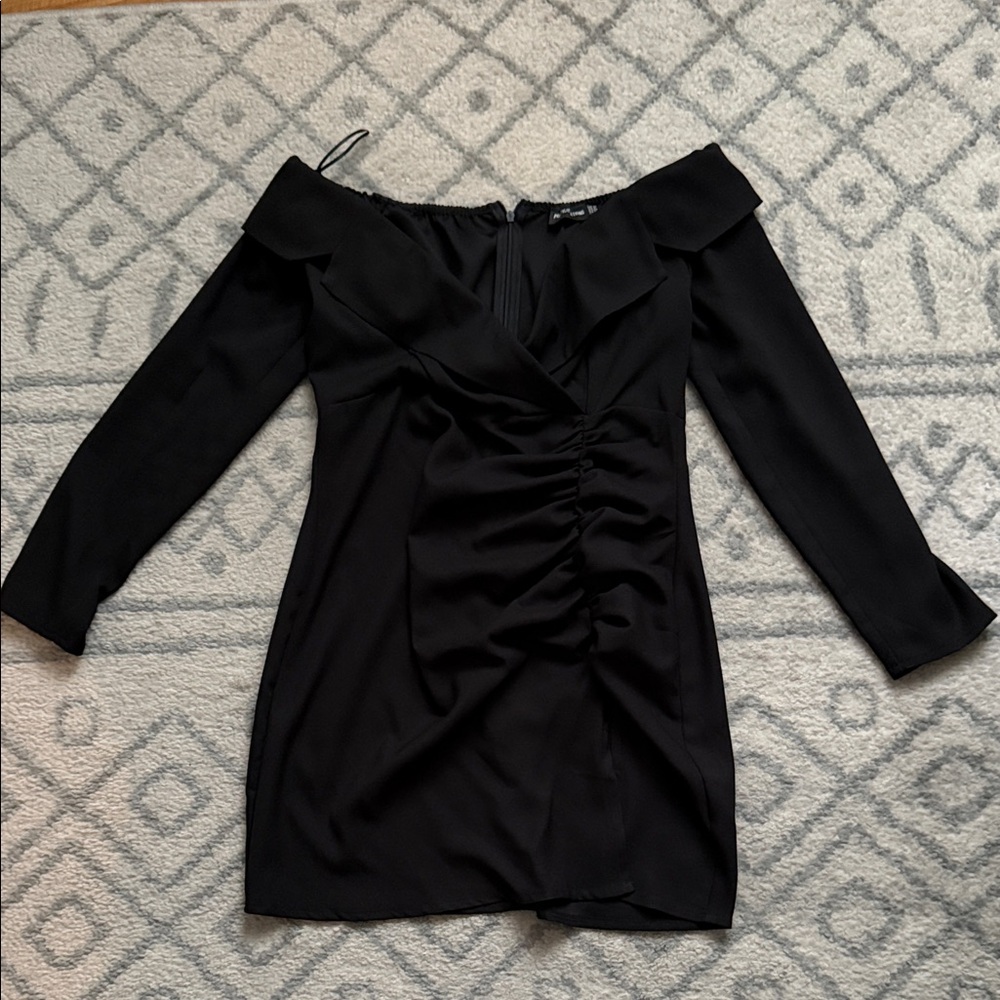 PrettyLittleThing Black Ruched Off-Shoulder Dress